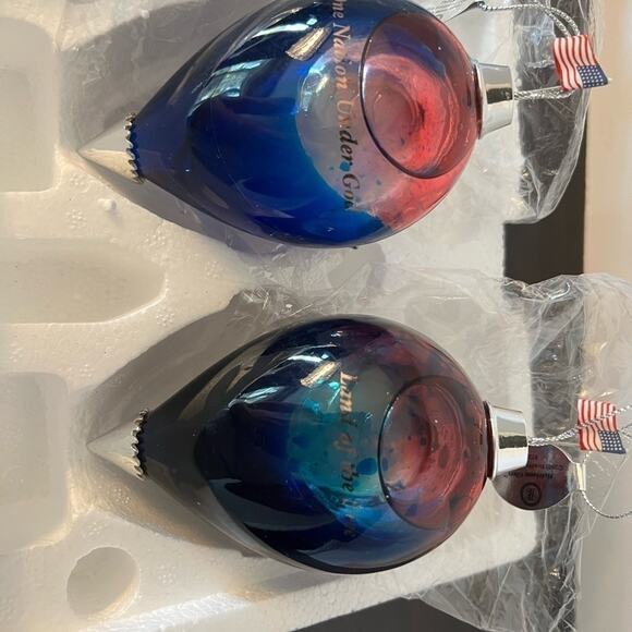 THE BRANFORD EDITIONS SET OF TWO HEIRLOOM GLASS ORNAMENTS NEW - Picture 6 of 10